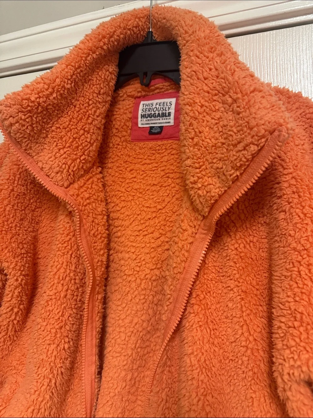 American Eagle. This Feels Seriously HUGGABLE Cozy Orange Sherpa Zip-Up Jacket - Picture 10 of 14